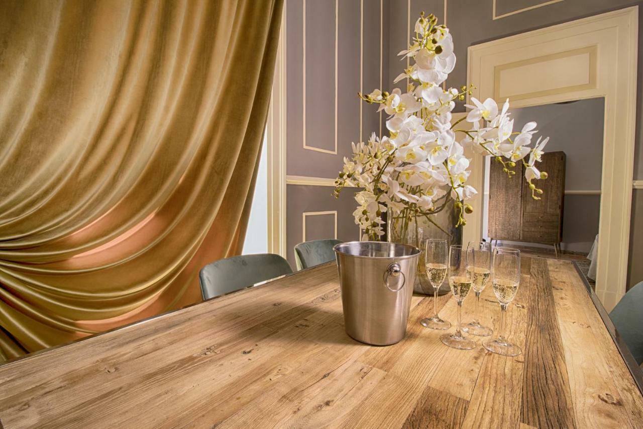 Palazzo Forleo Luxury Apartment - Treb Collection Lecce Extérieur photo